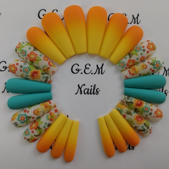 Press on nails (long coffin) - Picture 3 of 3